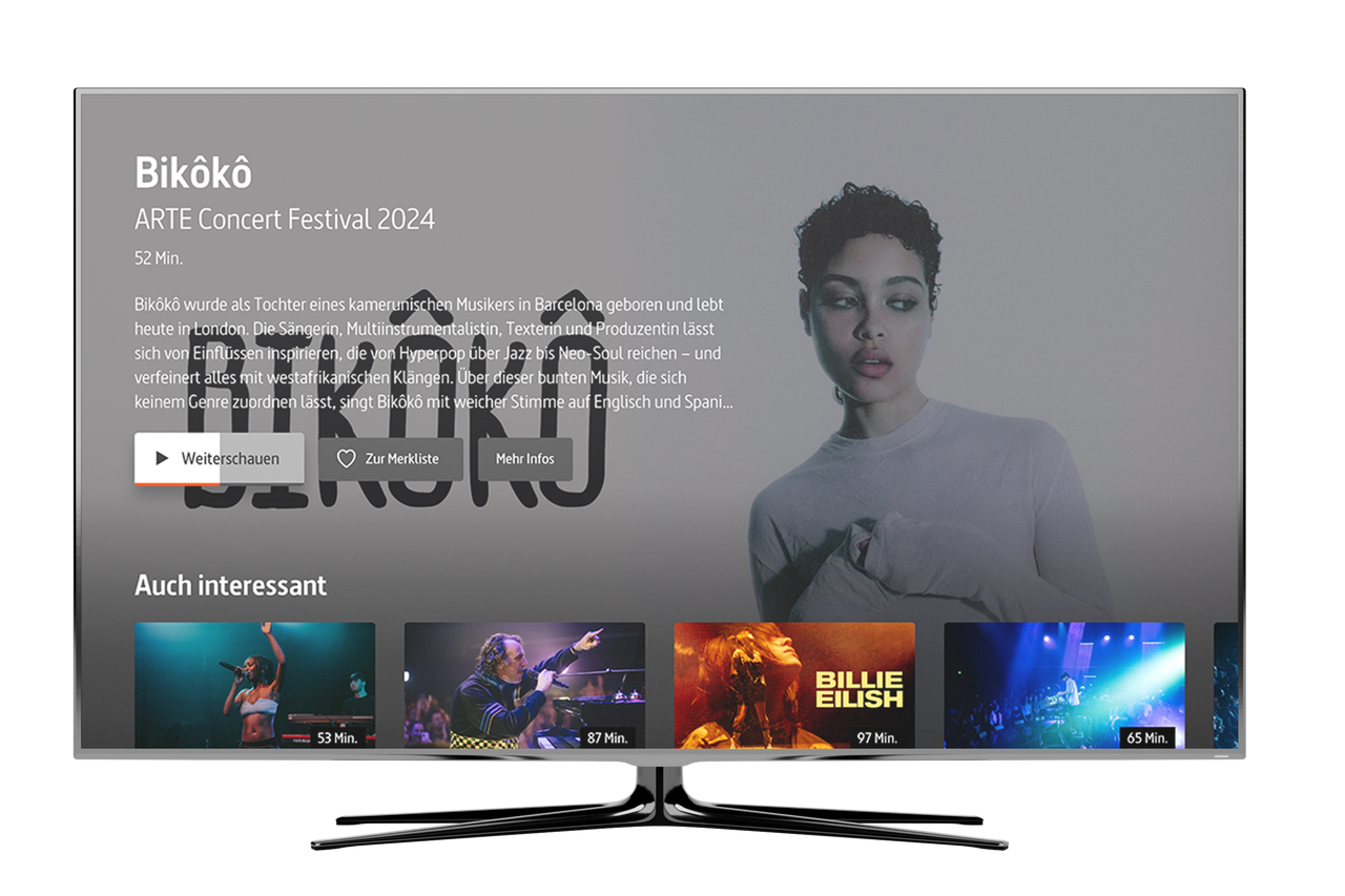 Smart-TV-Bildschirm mit ARTE-Konzertfestival-Vorschau, zeigt eine Website-Oberfl&auml;che mit gro&szlig;em Bild einer Person und Vorschau-Thumbnails von Musikveranstaltungen im unteren Bereich.