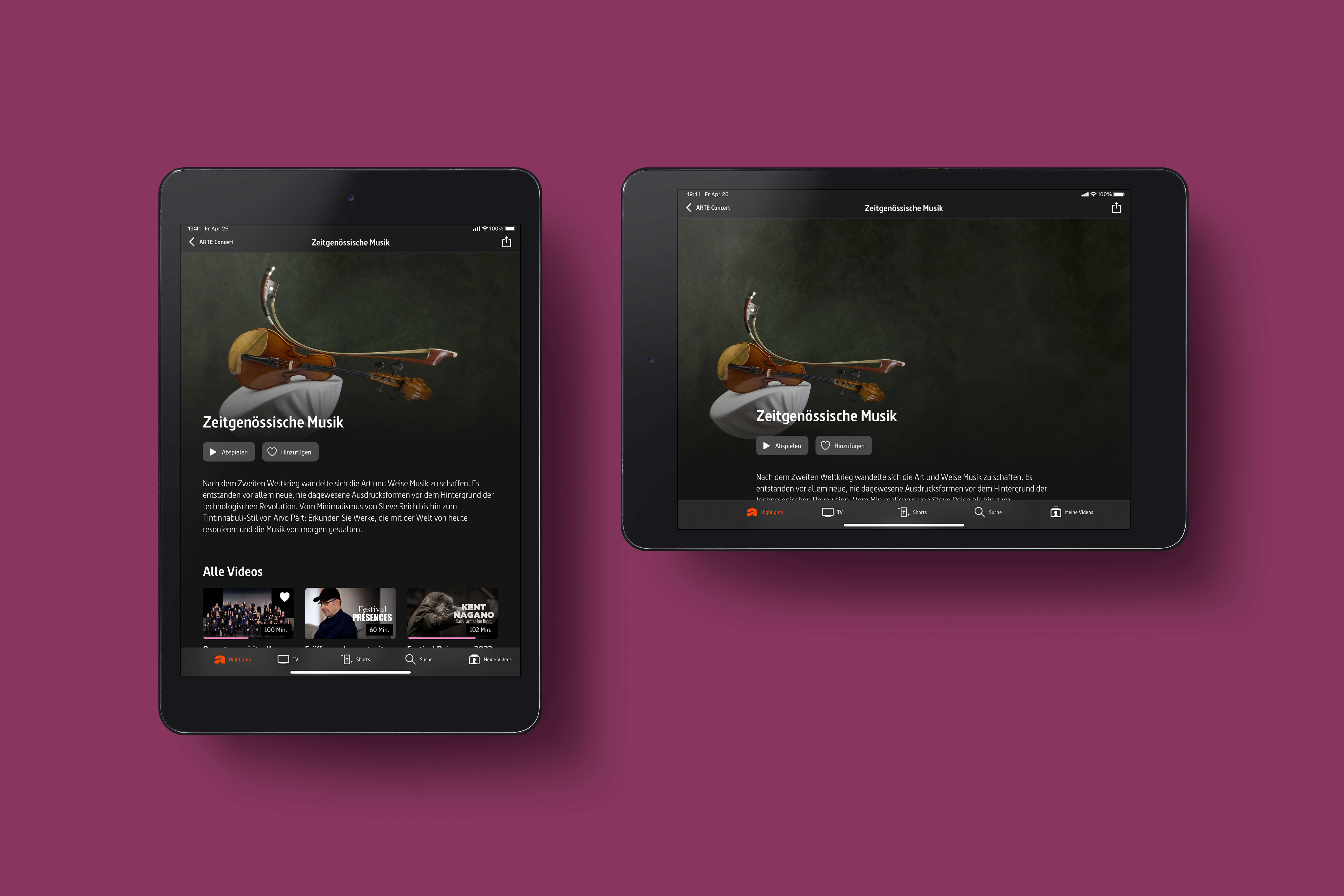 Zwei iPad-Tablets vor einem magentafarbenen Hintergrund, die eine Webseite oder App-Oberfl&auml;che mit einem Instrument und dunkler Hintergrundgestaltung zeigen, eines leicht versetzt zum anderen.