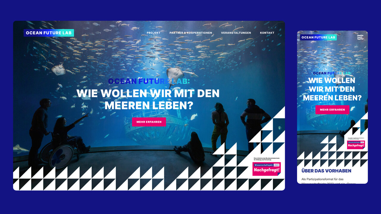 Zwei Website-Layouts f&uuml;r Ocean Future Lab mit blauem Unterwasser-Hintergrund, silhouettierten Personen und dynamischem Raster-Design, die eine Webseite f&uuml;r die Deutsche Allianz Meeresforschung in Desktop- und mobiler Version zeigen.