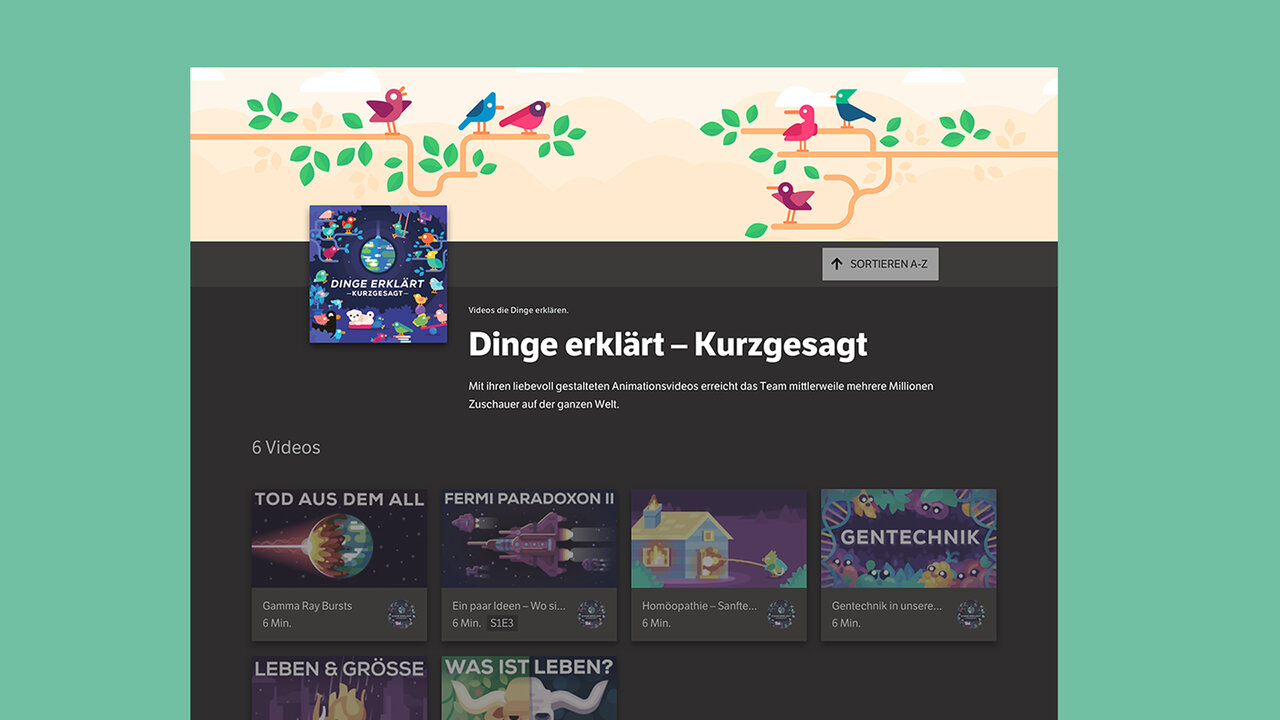 Webseite der Bildungsplattform "Dinge erkl&auml;rt - Kurzgesagt" mit Videovorschau und Navigationselementen, verziert mit einem dekorativen Vogel-Zweig-Motiv in pastellfarbenen Gr&uuml;n- und Rott&ouml;nen.