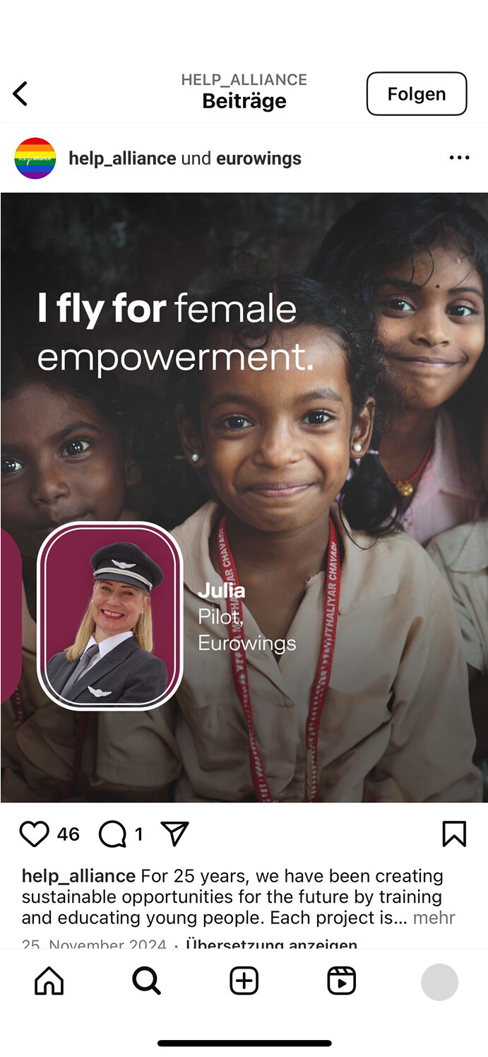 Drei l&auml;chelnde M&auml;dchen in Uniform, darunter eine junge Pilotin, mit dem Slogan "I fly for female empowerment" und einem Portr&auml;t einer Pilotin namens Julia von Eurowings in einem Inset-Bild.
