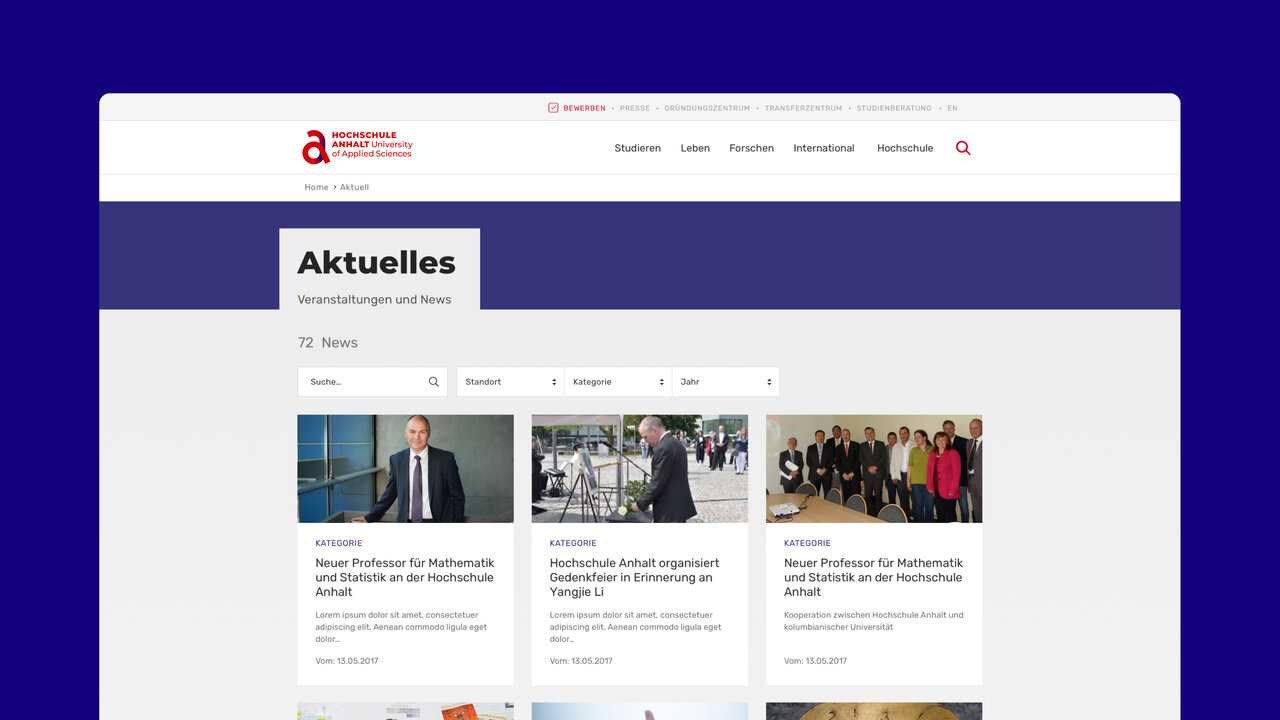 Website-Screenshot der Hochschule Anhalt mit Aktuelles-Sektion, zeigt mehrere Nachrichtenartikel mit Vorschaubildern und &Uuml;berschriften auf blauem Hintergrund.