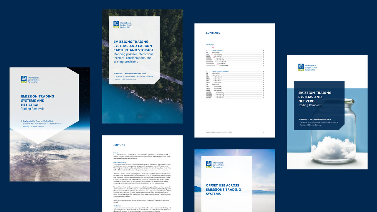 Layout von Designdokumenten und Webseiten-Mockups f&uuml;r das ICAP-Projekt, zeigt verschiedene Ansichten von Dokumenten, Webseitenvorlagen und Seitendesigns in Blau- und Wei&szlig;t&ouml;nen vor einem dunkelblauen Hintergrund.