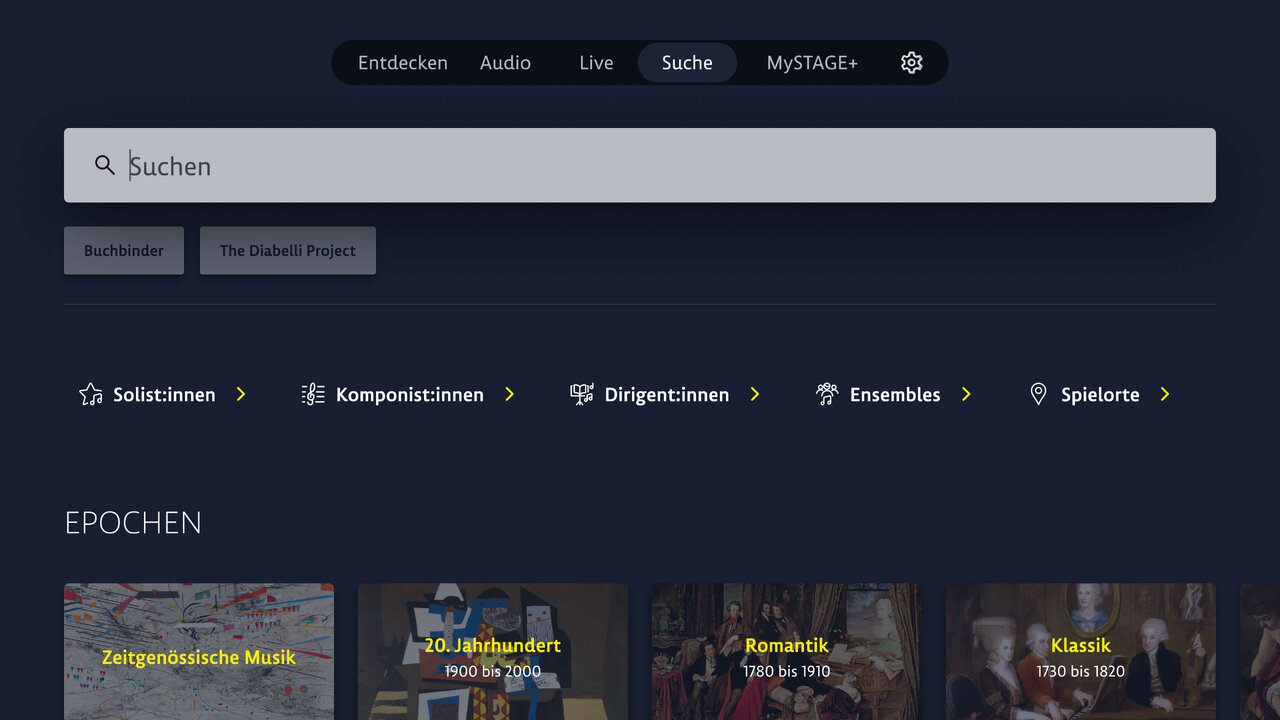 Benutzeroberfl&auml;che des Streaming-Dienstes der Deutschen Grammophon mit Navigationsmen&uuml; und Epochen-&Uuml;bersicht f&uuml;r klassische Musik. Dunkle Hintergrundfarbe mit Suchleiste und Kategorien wie Solisten, Kompositionen und Ensembles.
